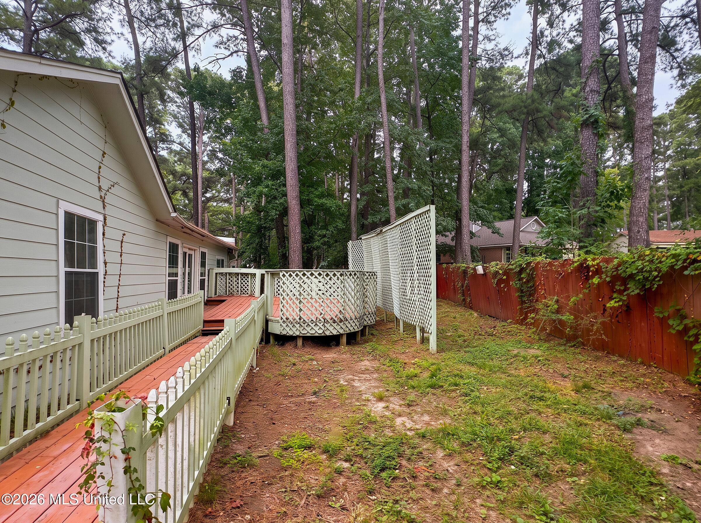 102 Dogwood Circle Property Photo 10
