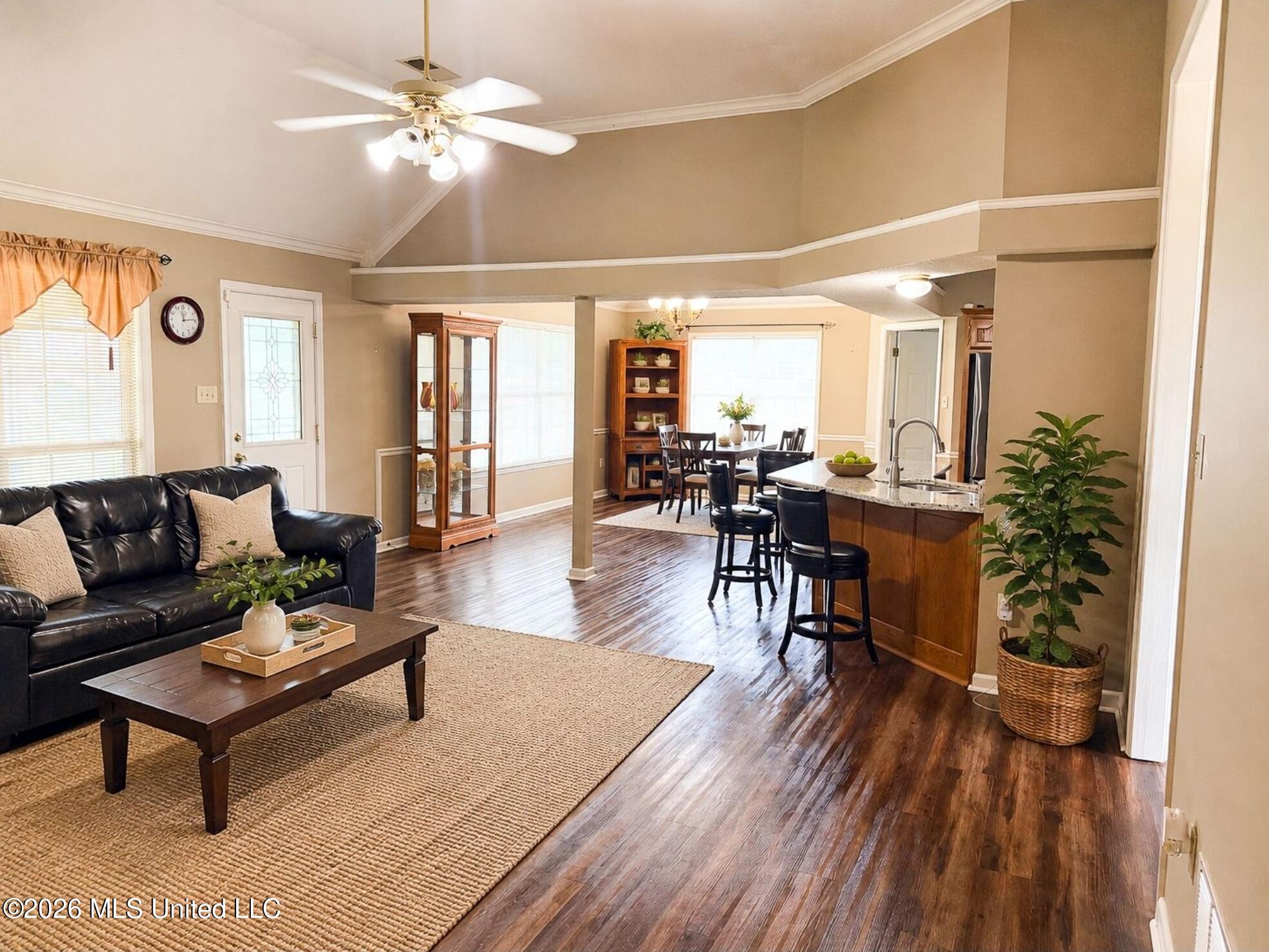 4676 Henry Drive Property Photo 2
