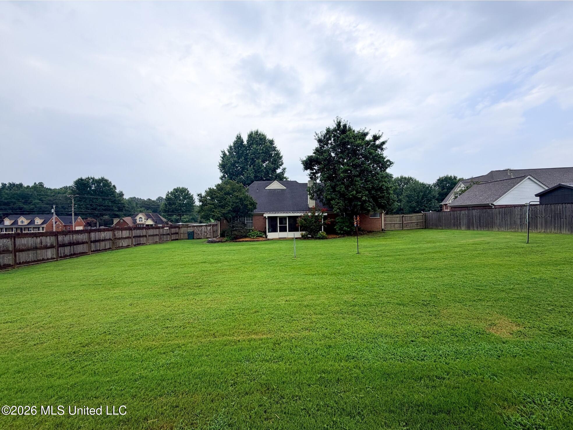 4676 Henry Drive Property Photo 7