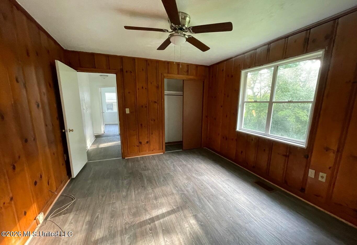 1922 Shamrock Drive Property Photo 5