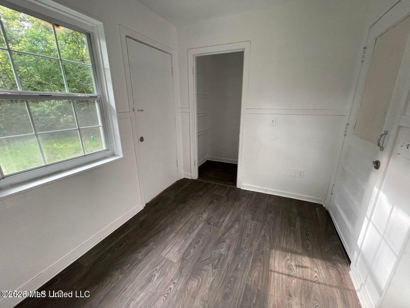 1922 Shamrock Drive Property Photo 7