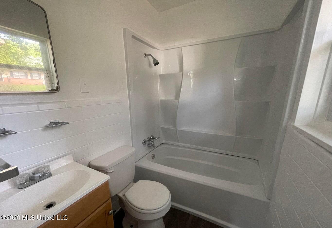 1922 Shamrock Drive Property Photo 8