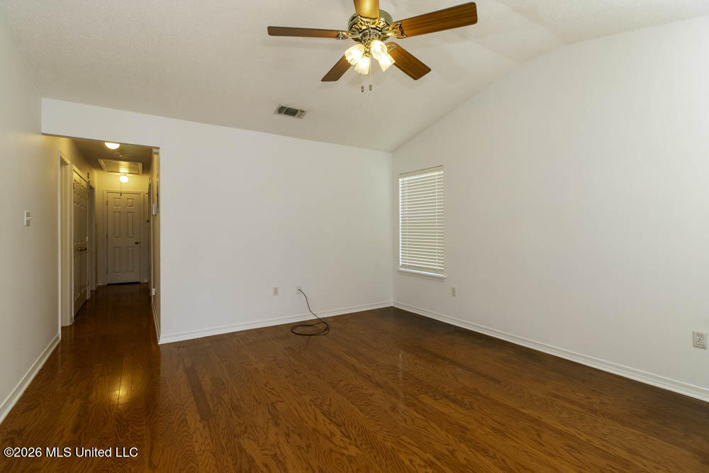 11107 Dede Drive Property Photo 12