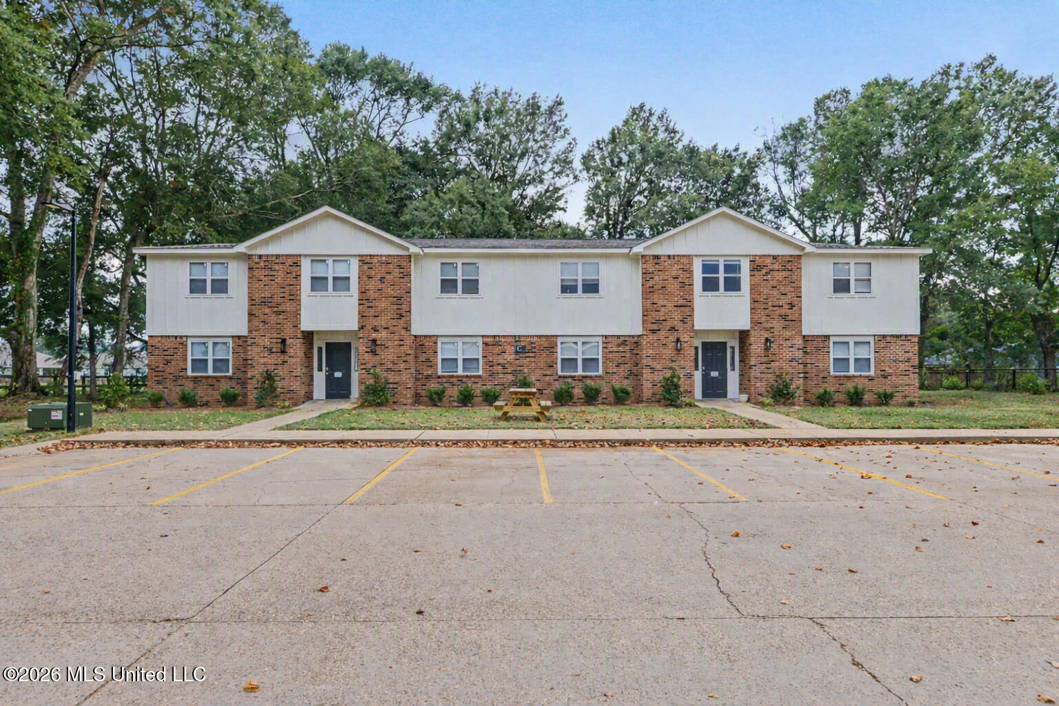 15269 Highway 613 Property Photo 3