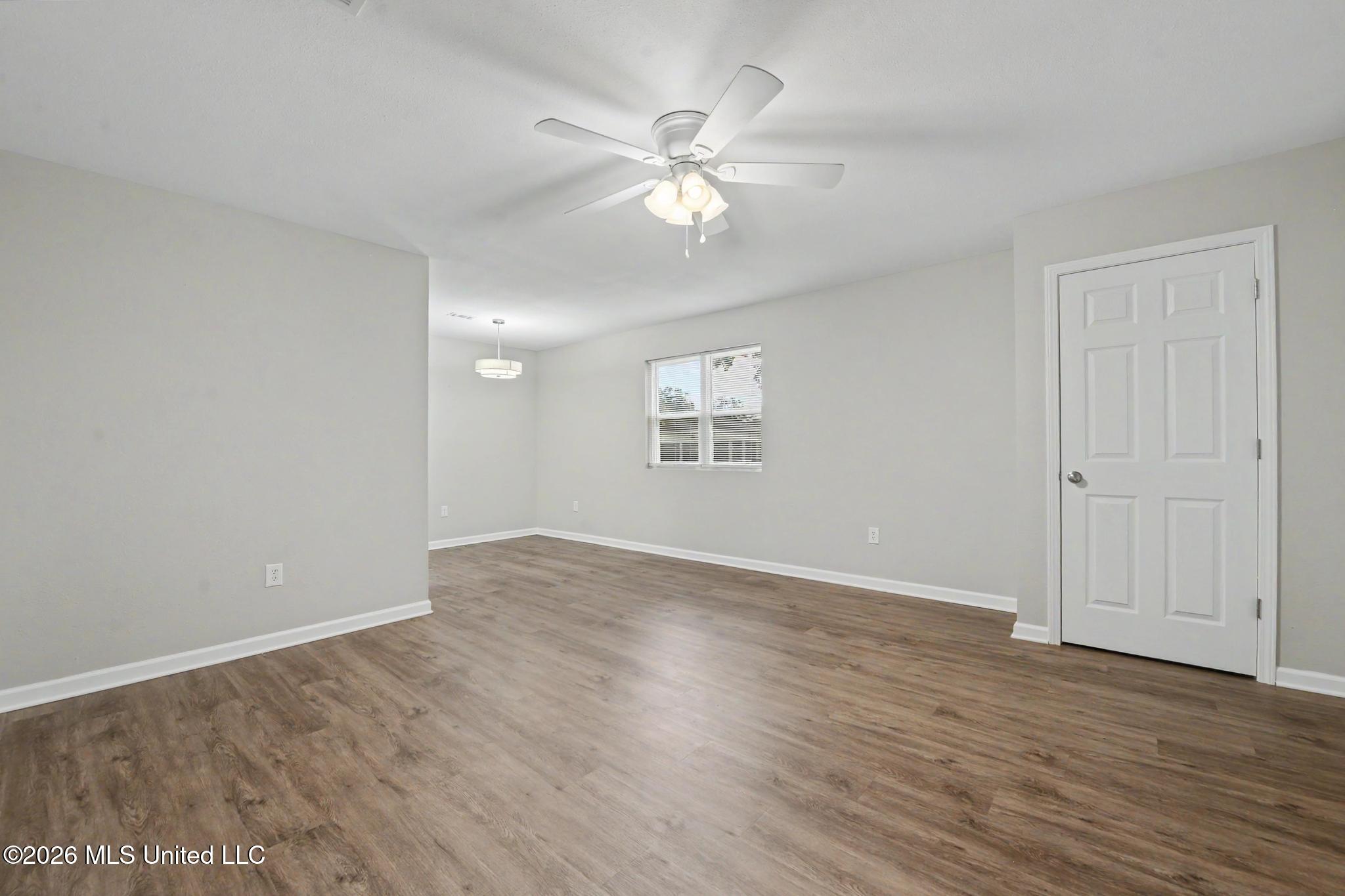 15269 Highway 613 Property Photo 5