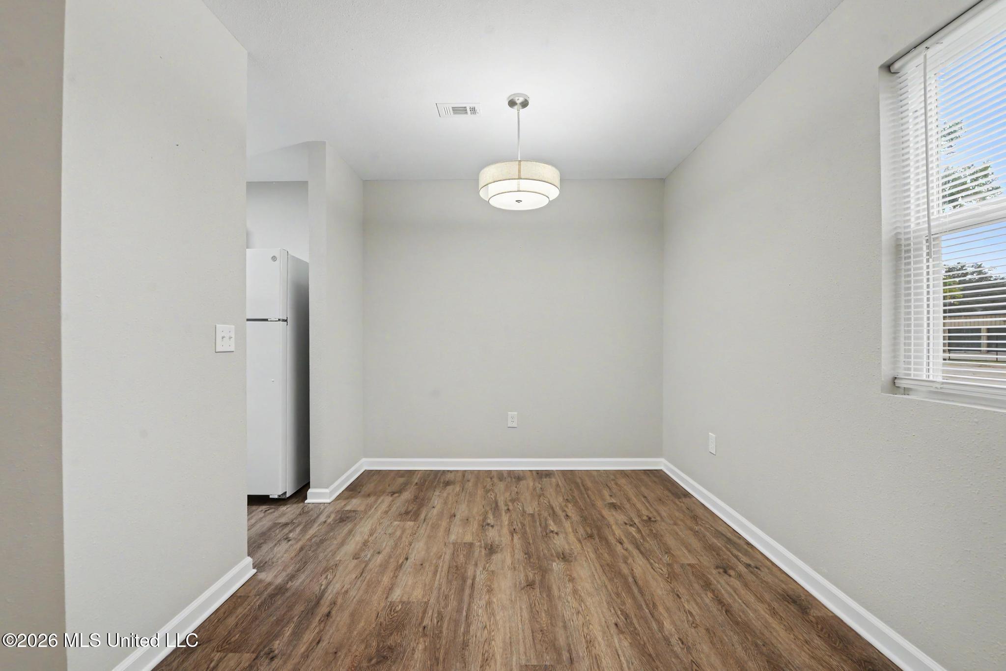 15269 Highway 613 Property Photo 8
