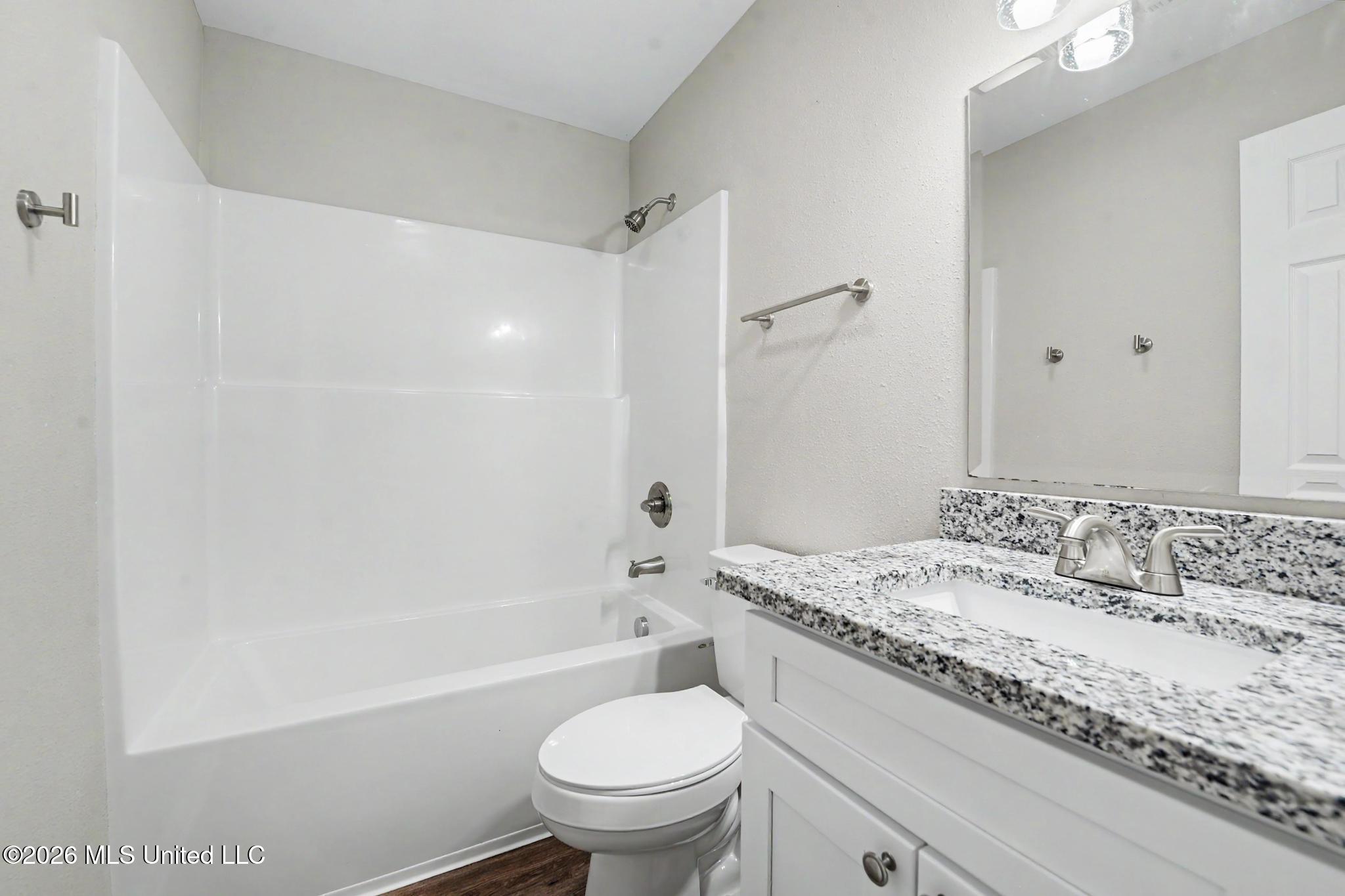 15269 Highway 613 Property Photo 14