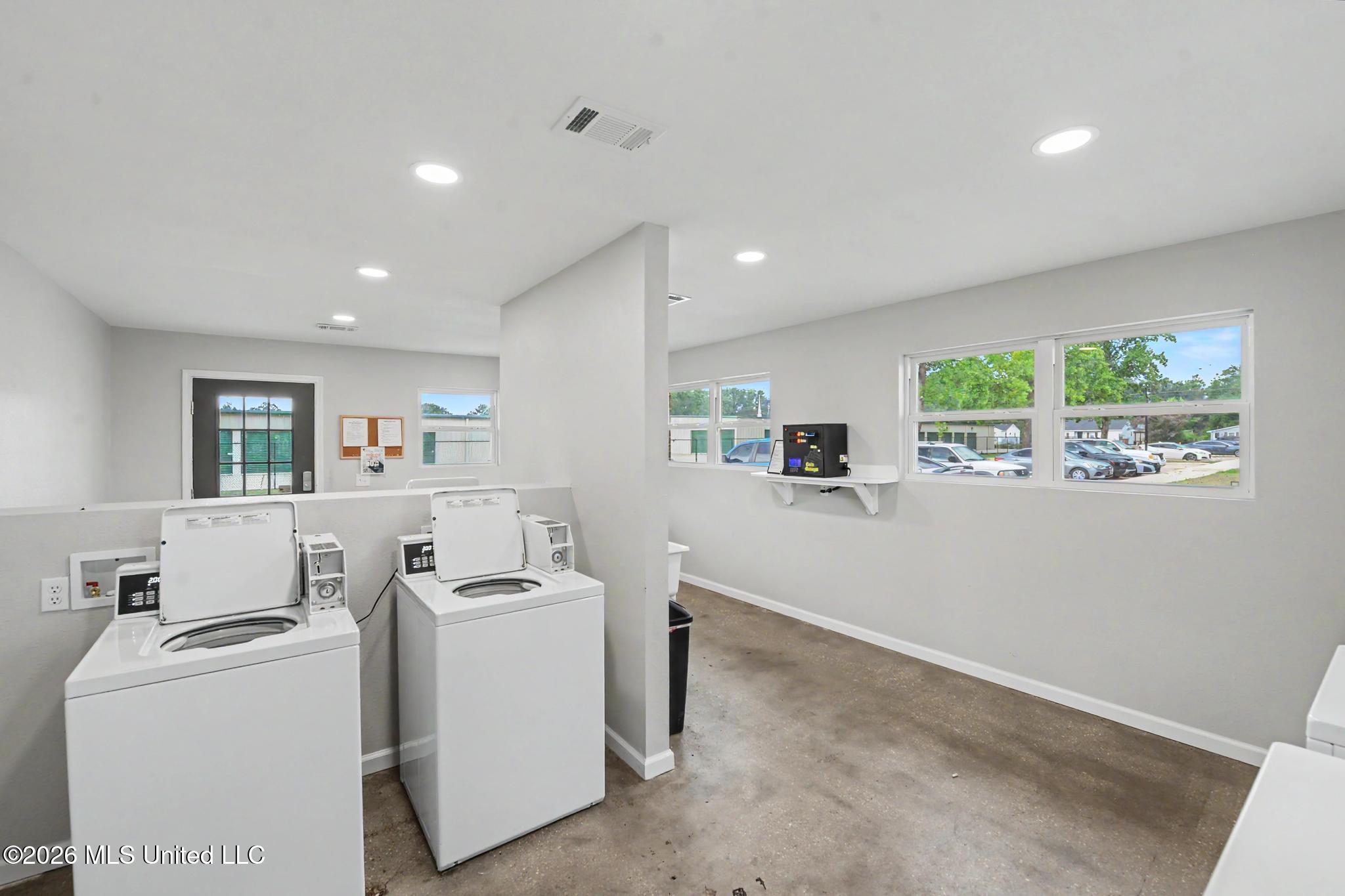 15269 Highway 613 Property Photo 18