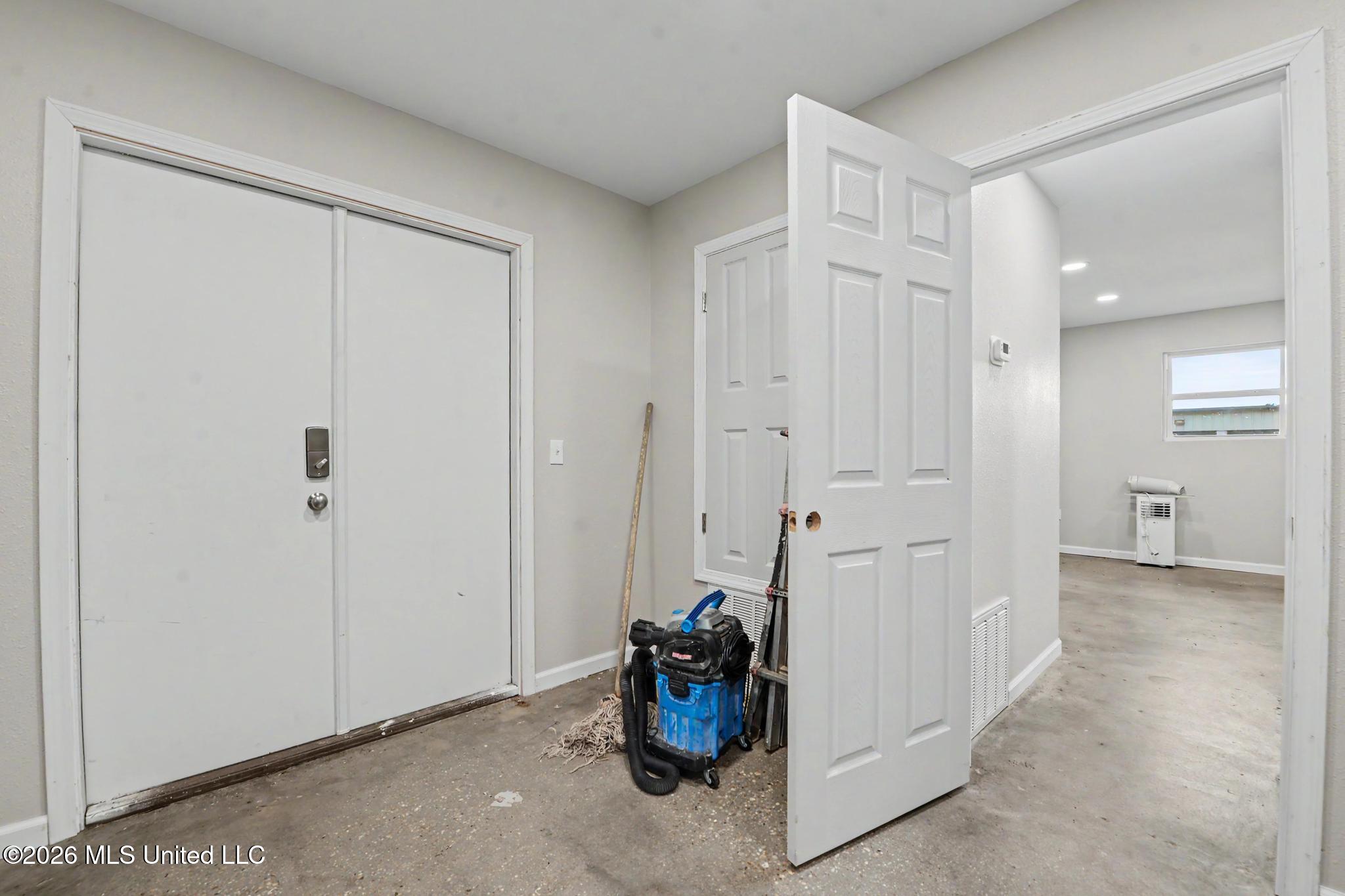 15269 Highway 613 Property Photo 20