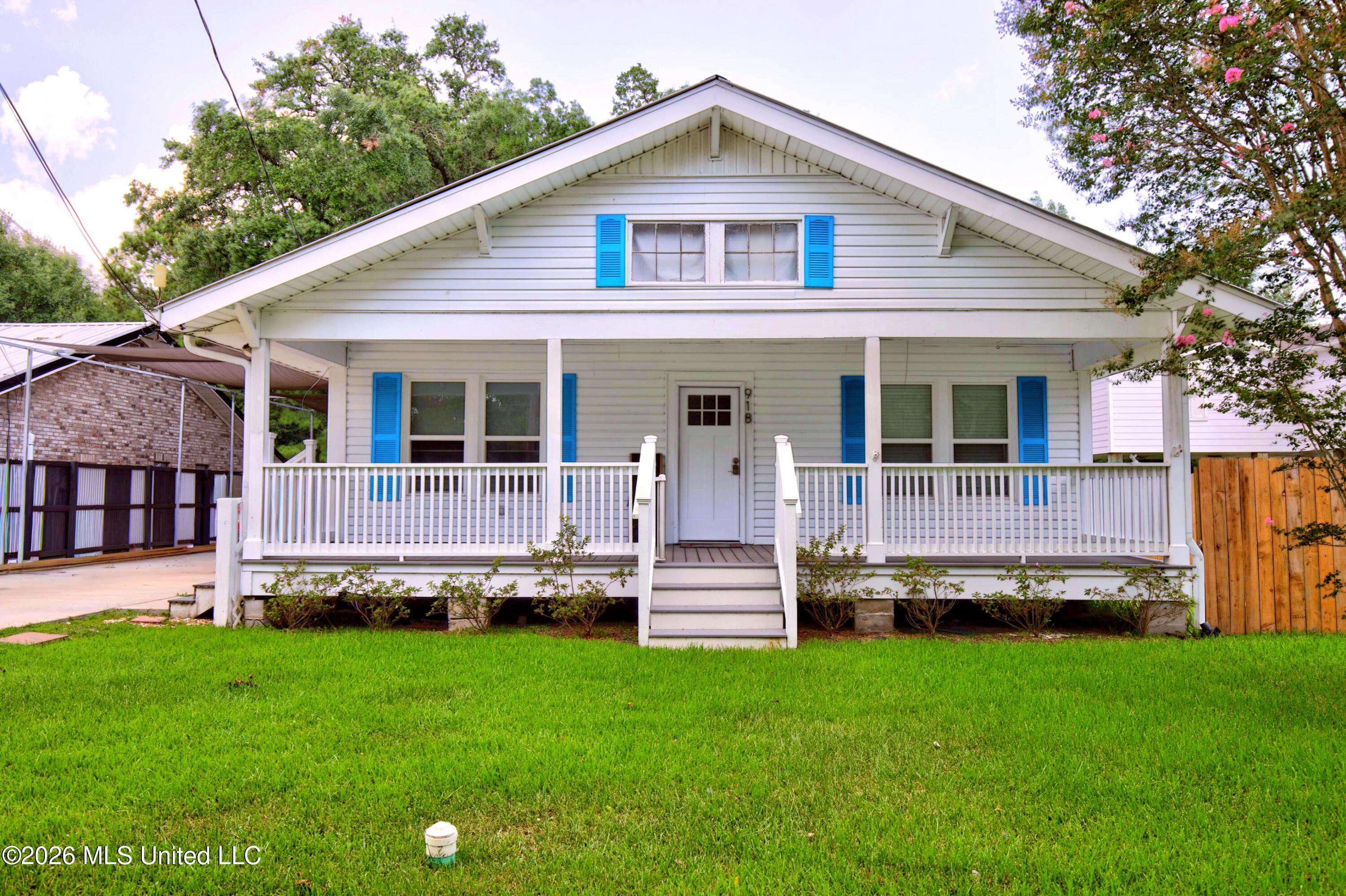 918 Sears Avenue Property Photo 1