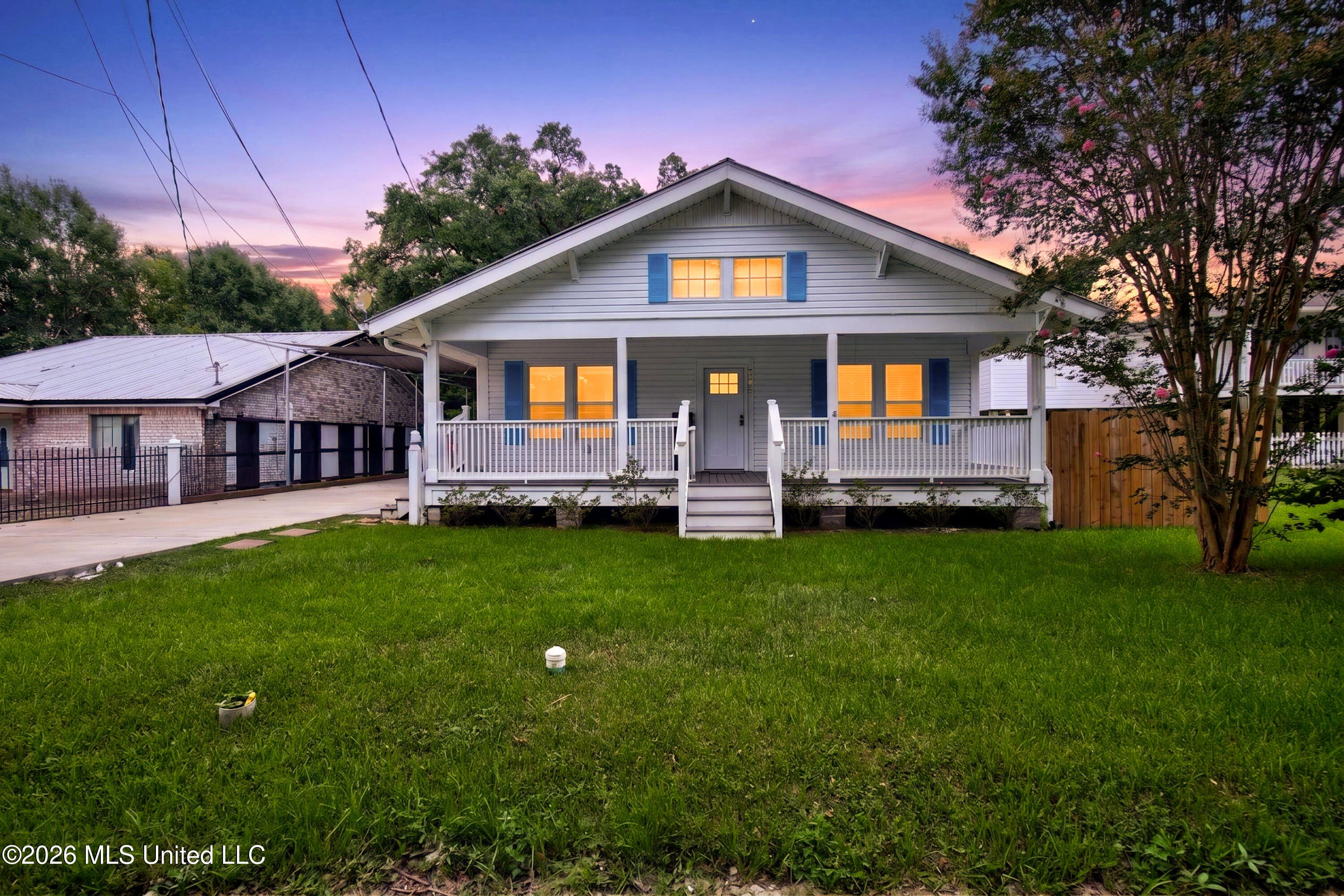 918 Sears Avenue Property Photo 2