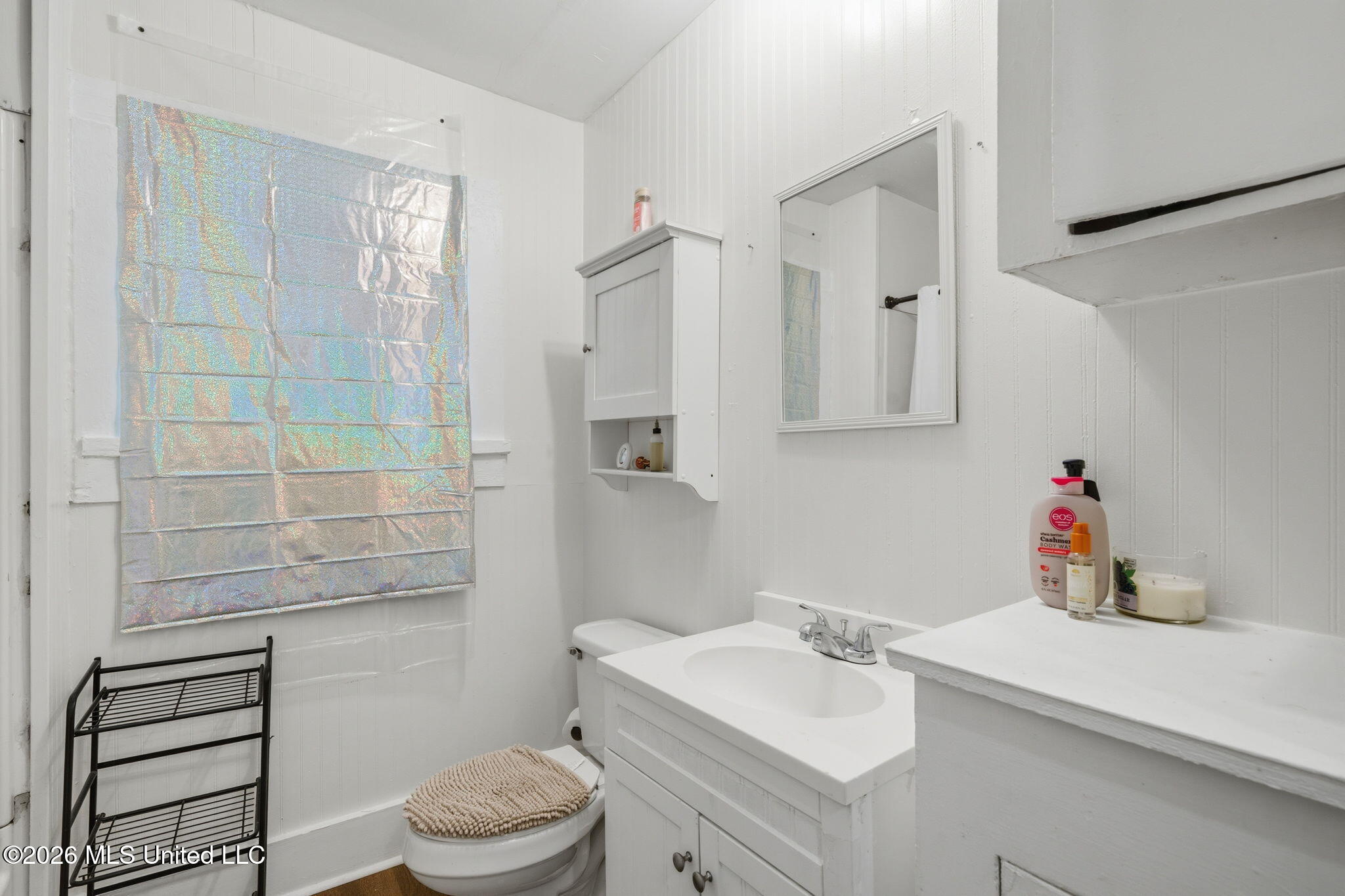 631 Avenue B Property Photo 11