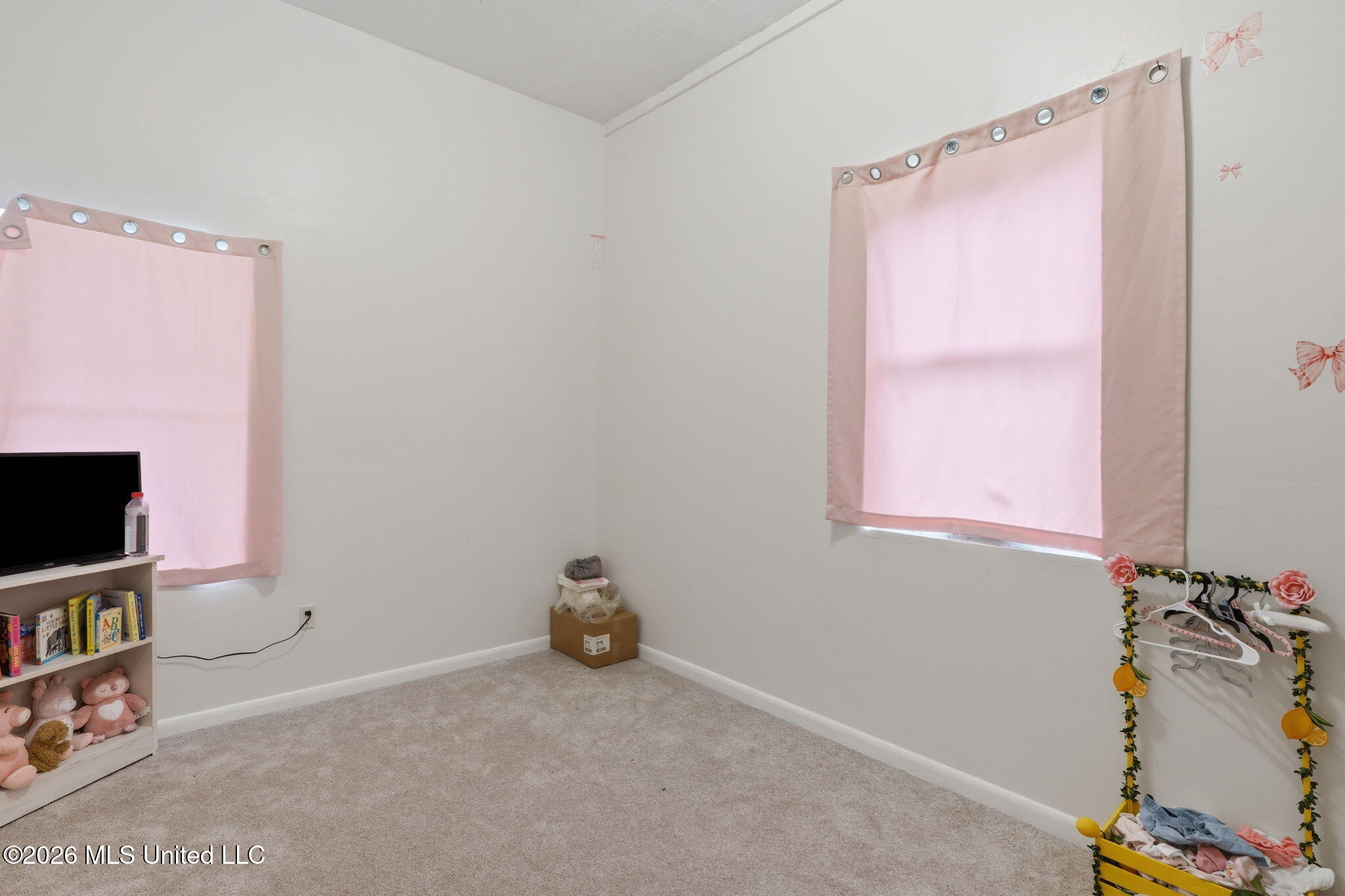 631 Avenue B Property Photo 12