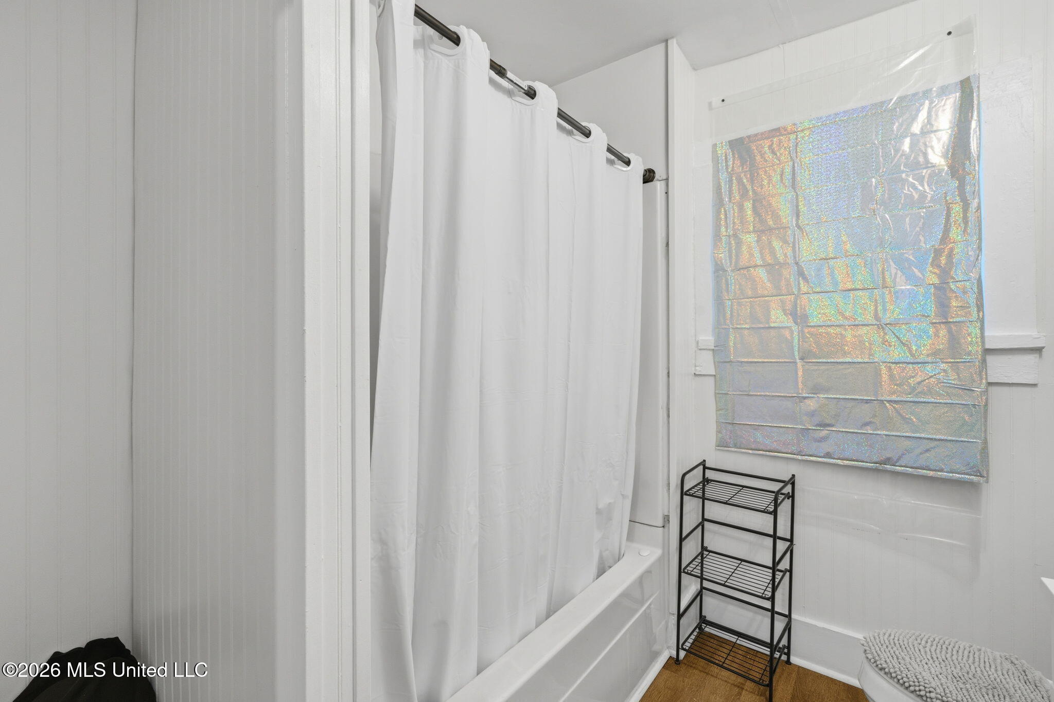 631 Avenue B Property Photo 17