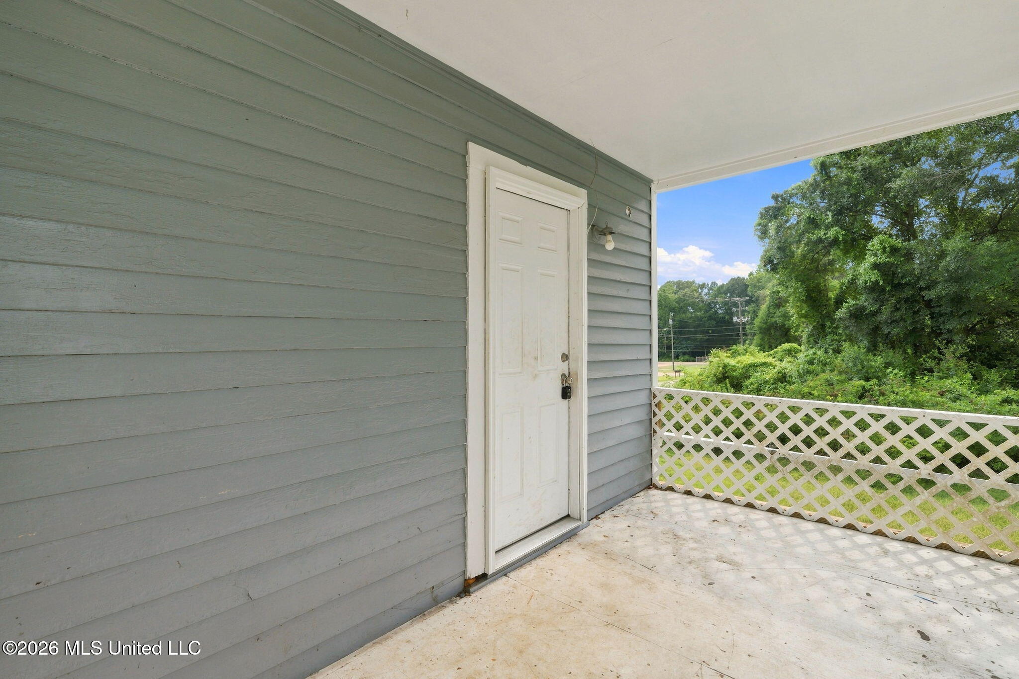 631 Avenue B Property Photo 20