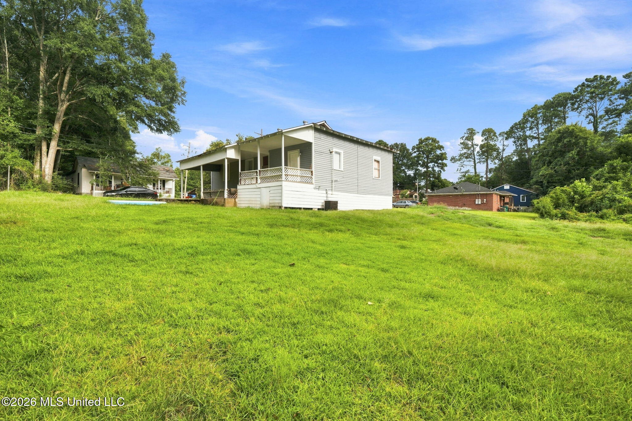 631 Avenue B Property Photo 25
