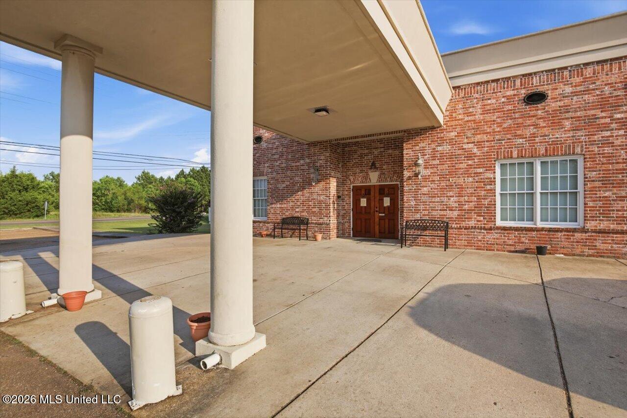 4435 Mangum Drive Property Photo 9