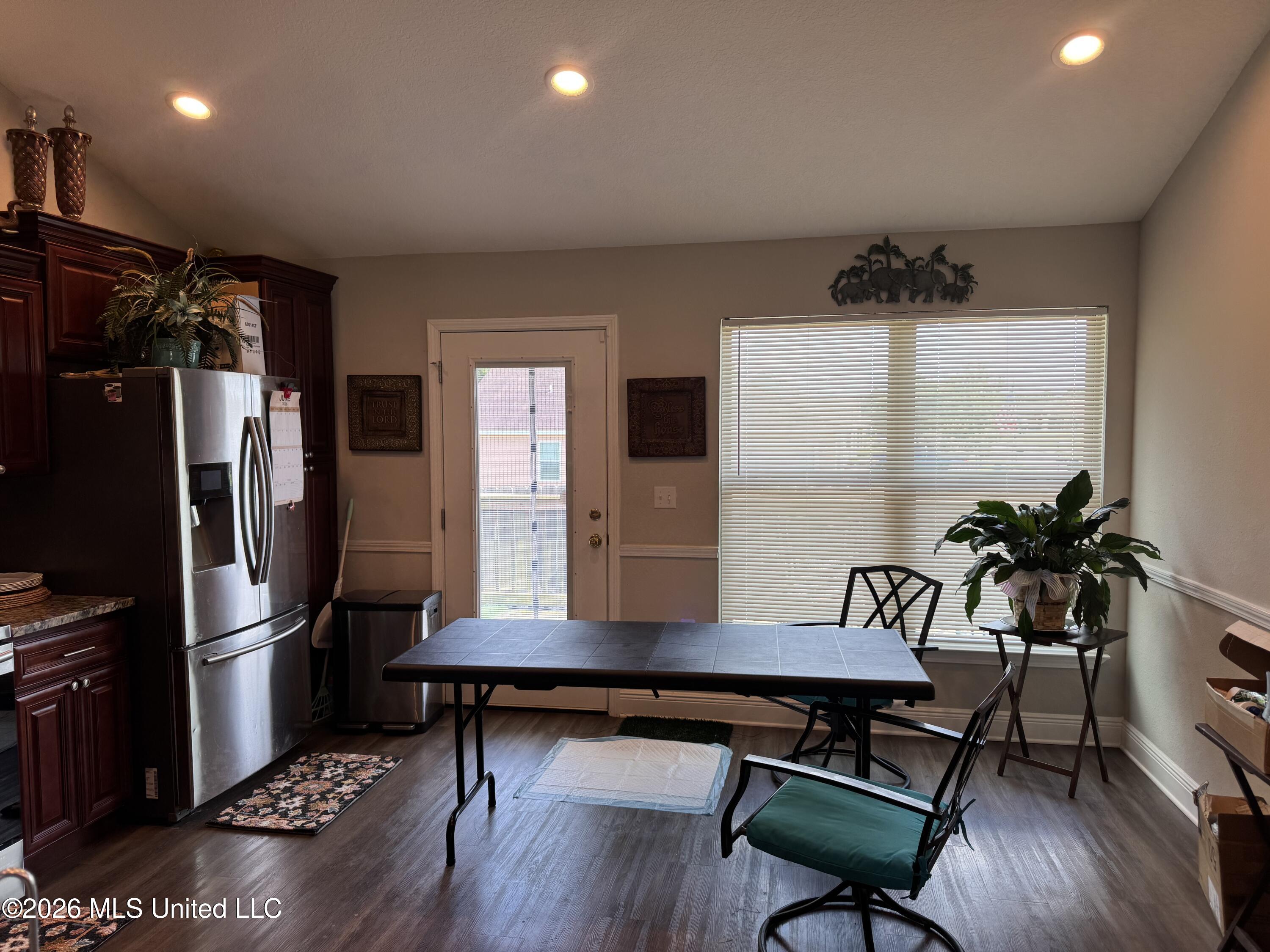 13742 Lawton Lane Property Photo 6