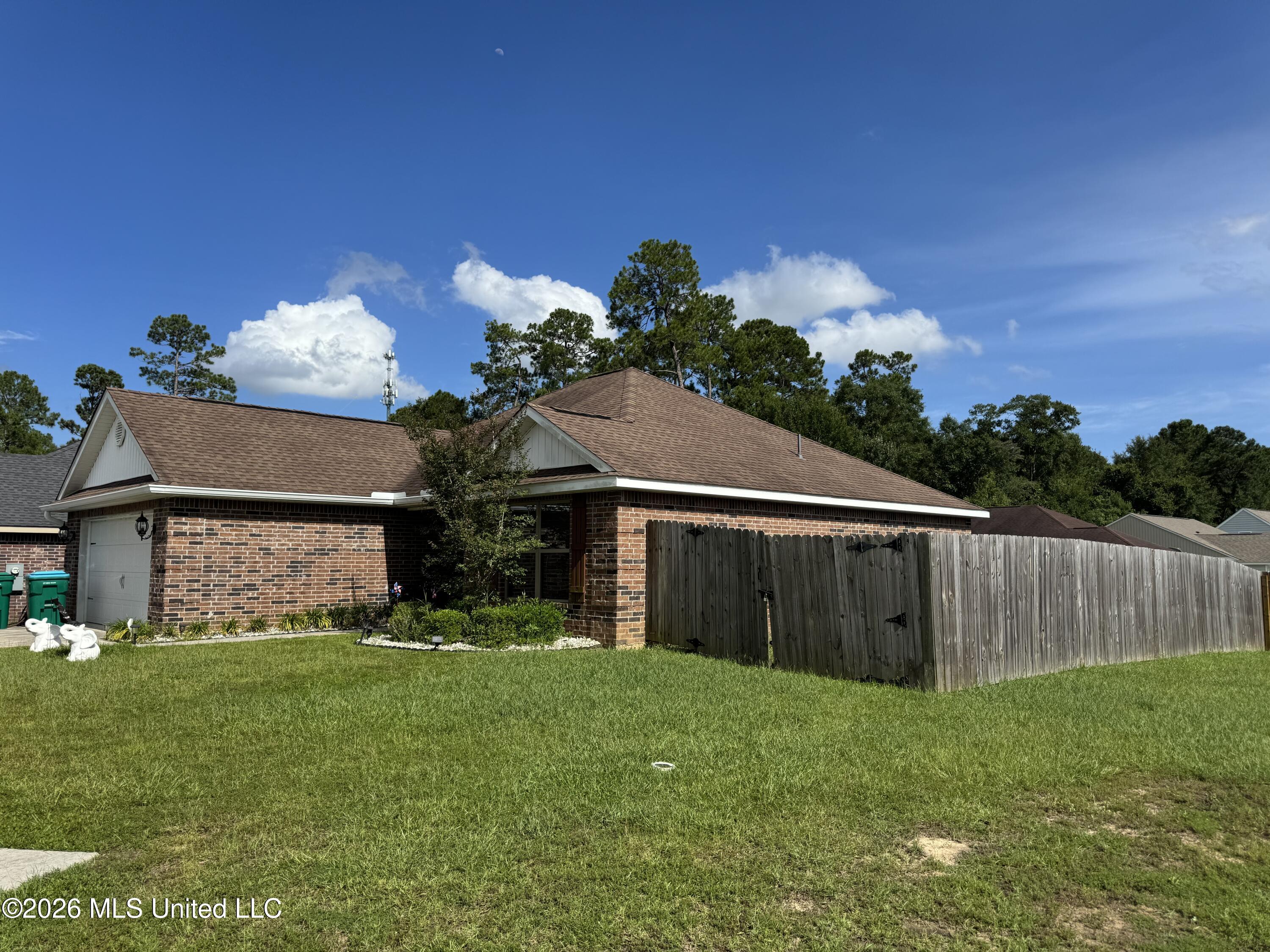 13742 Lawton Lane Property Photo 15
