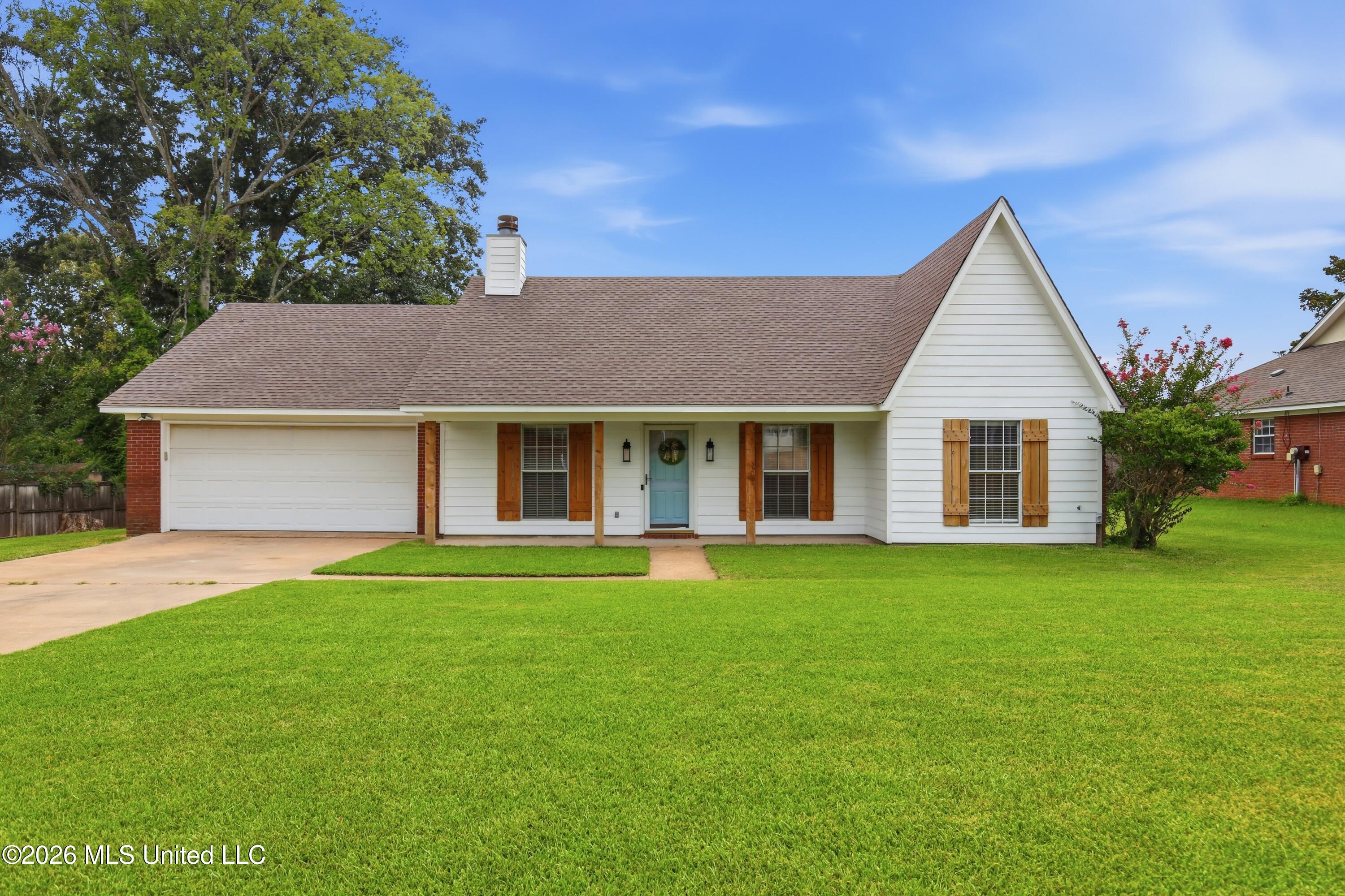 101 N Place Drive Property Photo 1