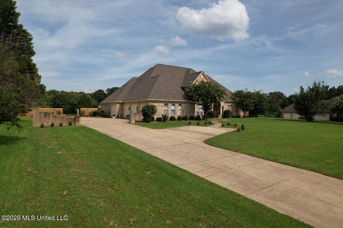 219 Sunset Circle Property Photo 2