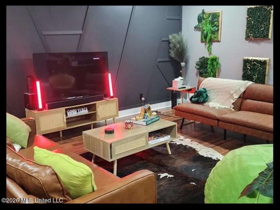 100 Elizabeth Street Property Photo 13