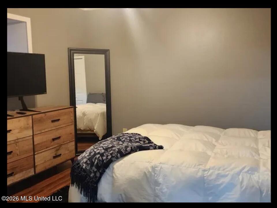 100 Elizabeth Street Property Photo 16