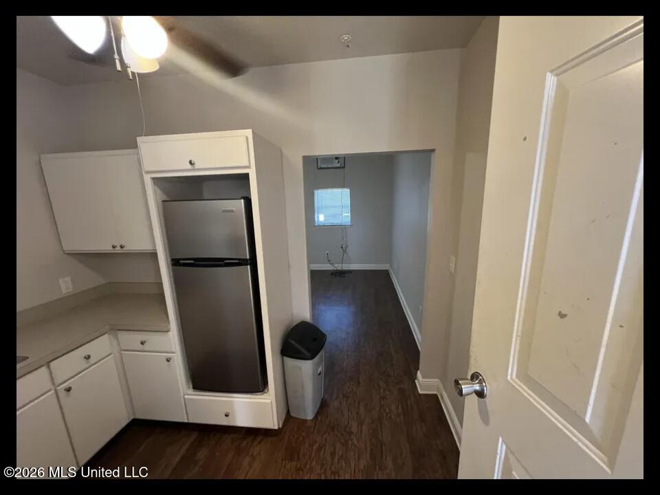 100 Elizabeth Street Property Photo 20