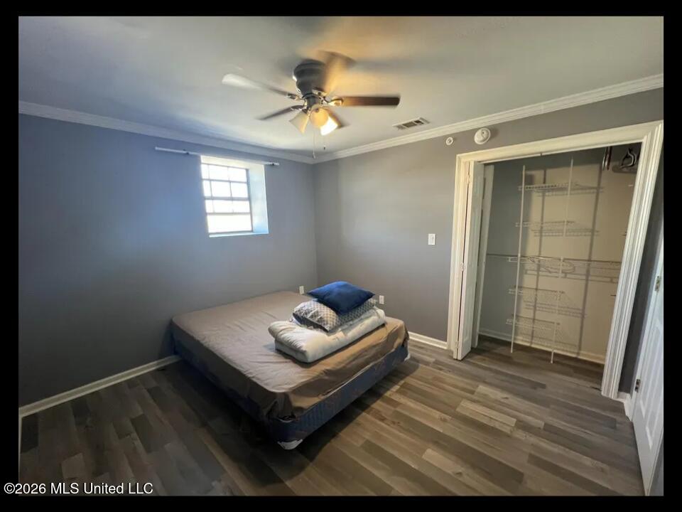 100 Elizabeth Street Property Photo 27