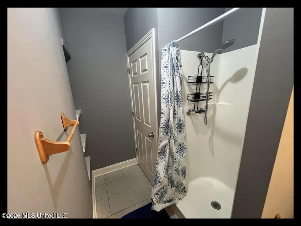 100 Elizabeth Street Property Photo 28