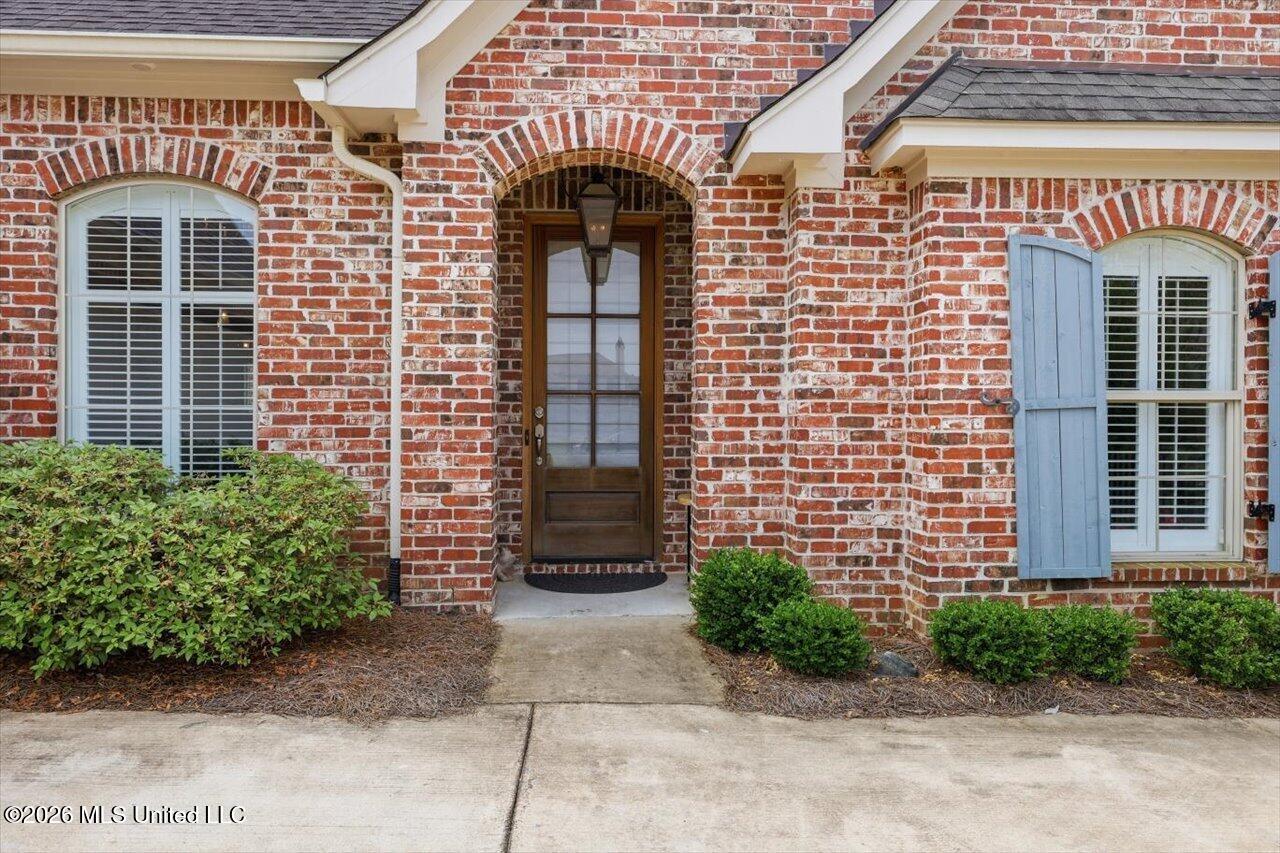 320 Oakville Circle Property Photo 3