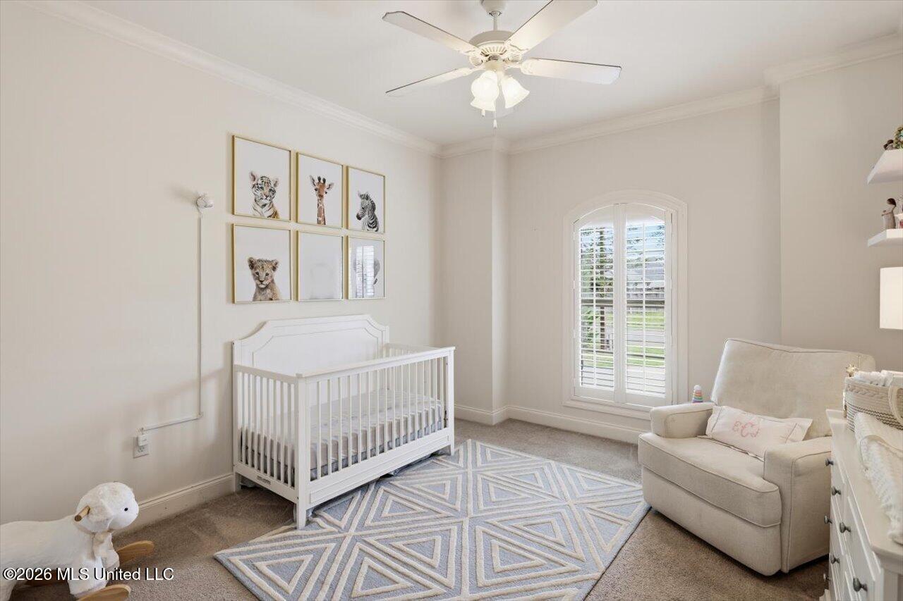 320 Oakville Circle Property Photo 4