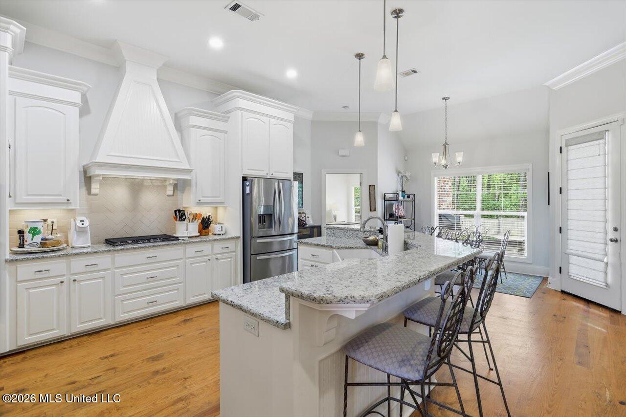 320 Oakville Circle Property Photo 12