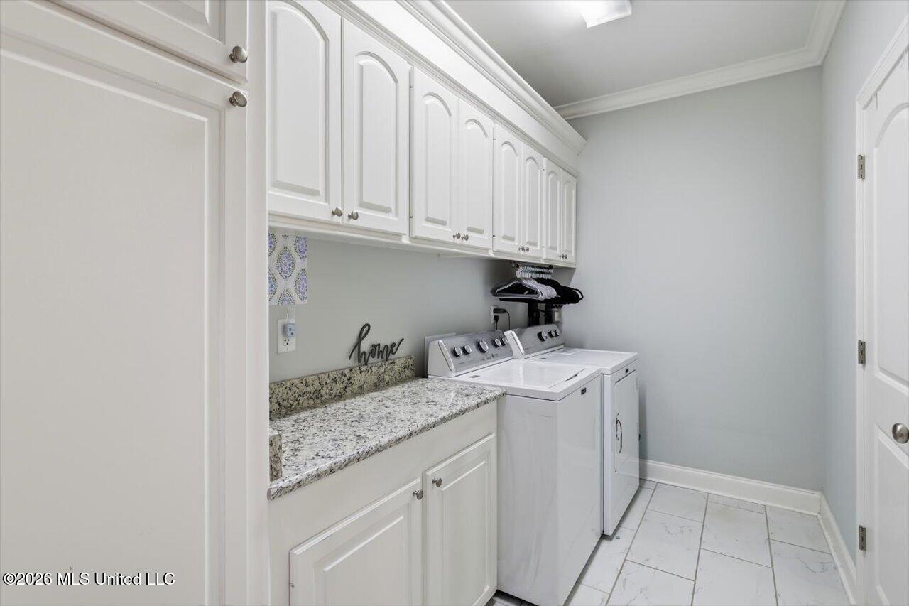320 Oakville Circle Property Photo 18