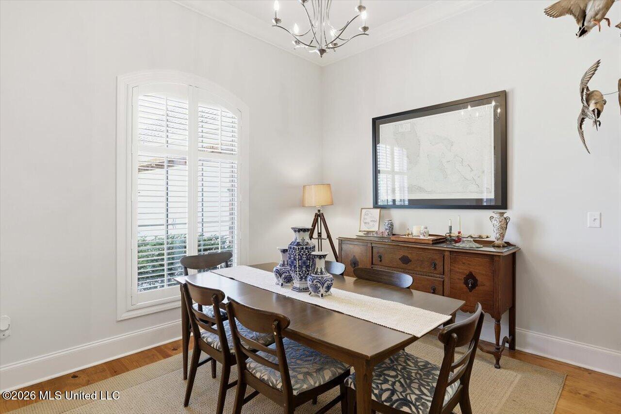 320 Oakville Circle Property Photo 25