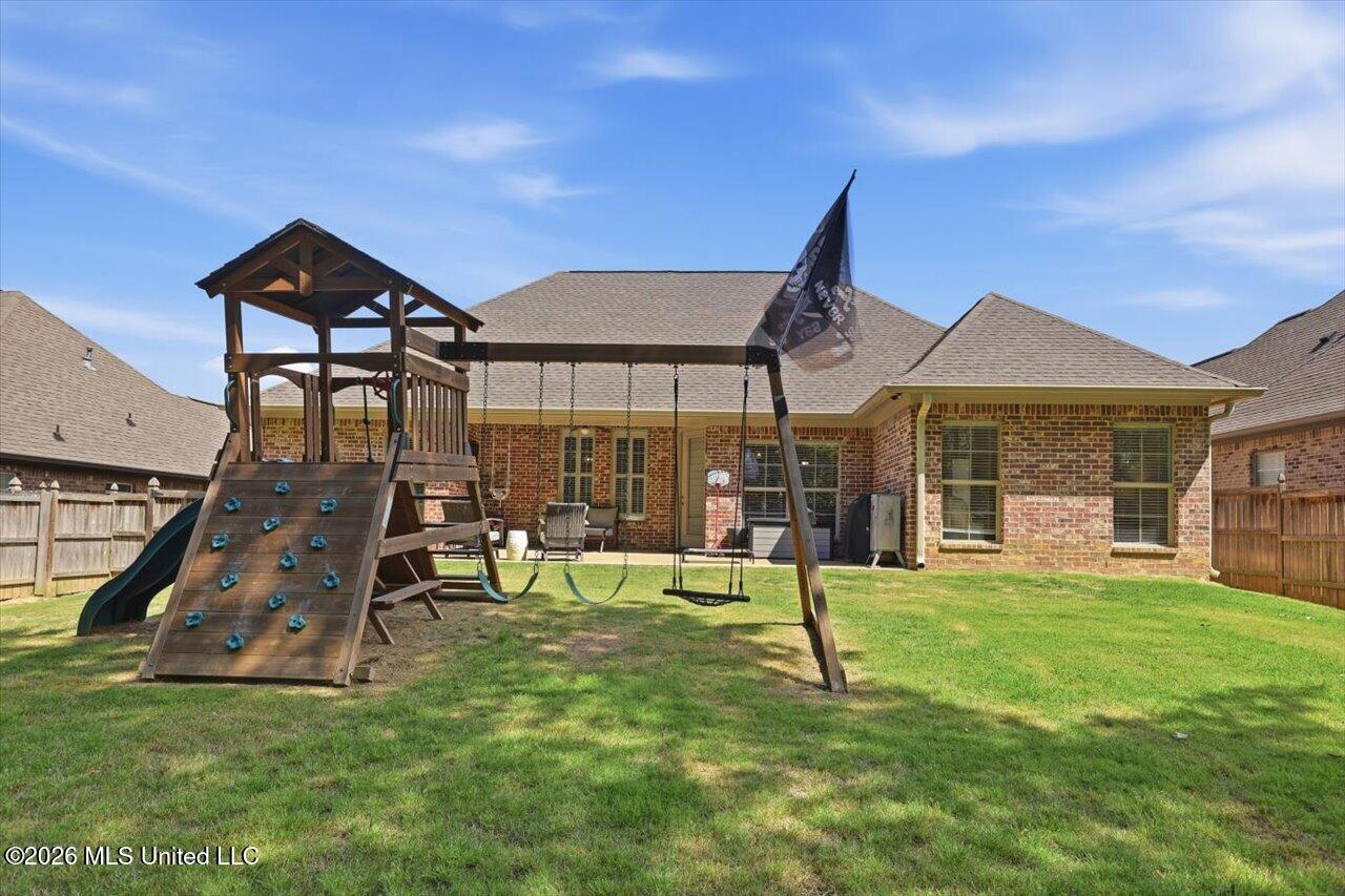 320 Oakville Circle Property Photo 27