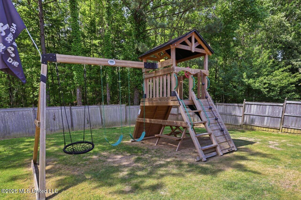 320 Oakville Circle Property Photo 30