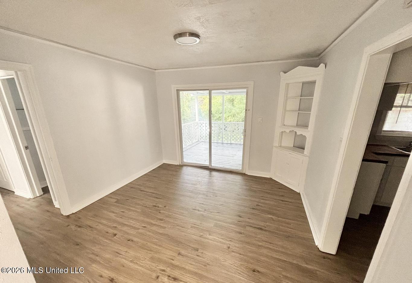 2123 Belvedere Drive Property Photo 3