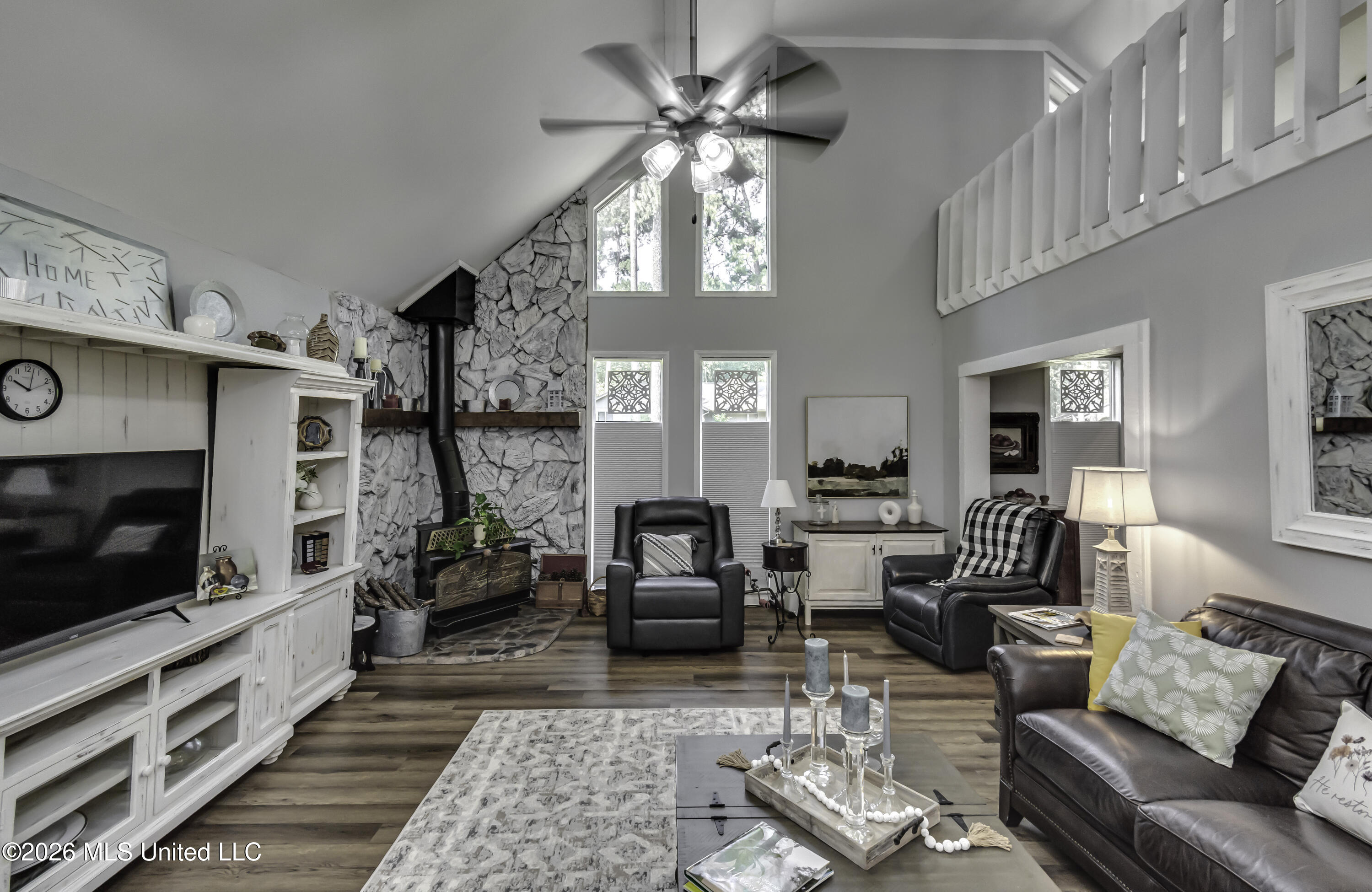 106 Glen Cove Road Property Photo 14