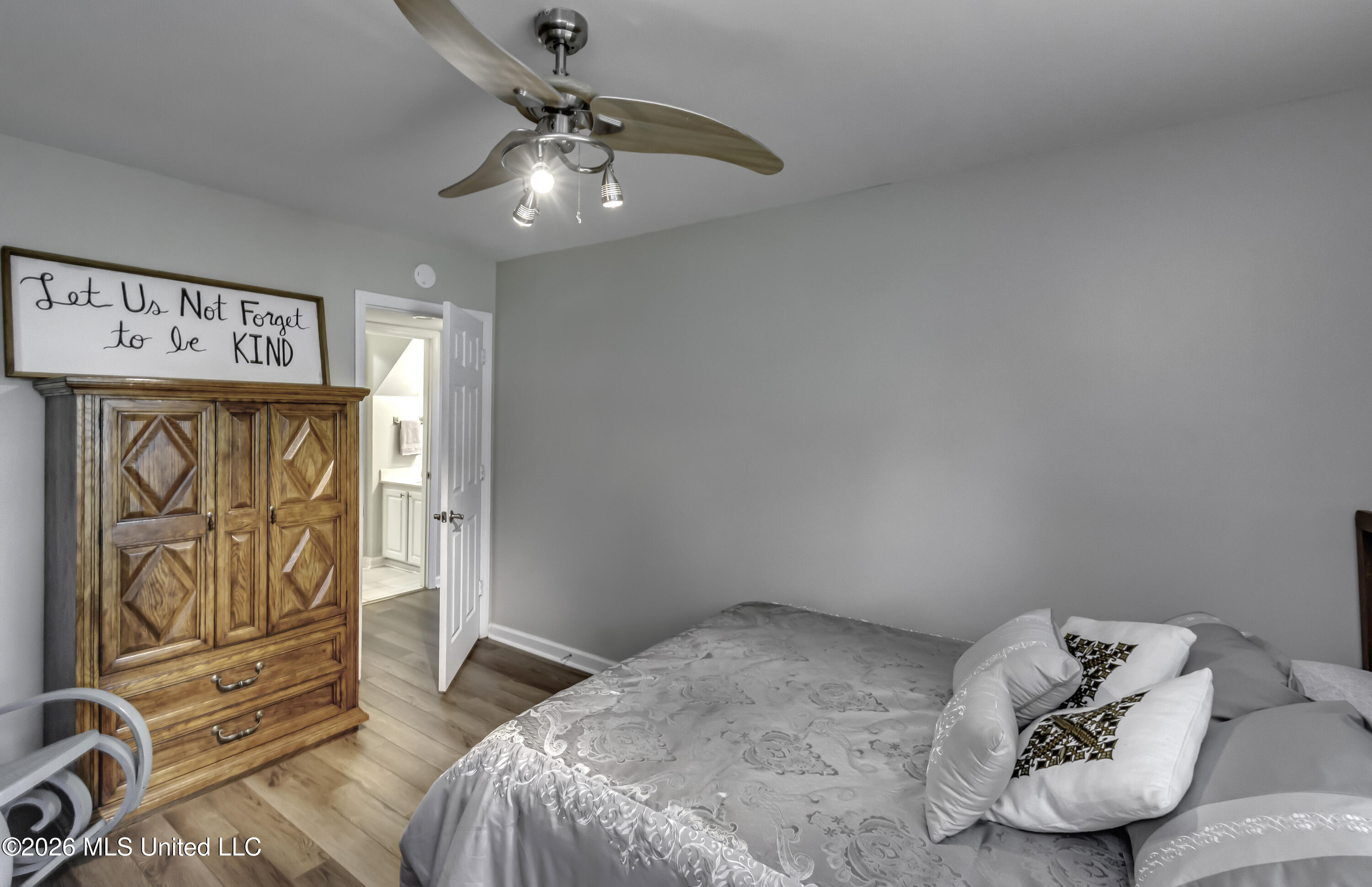 106 Glen Cove Road Property Photo 35