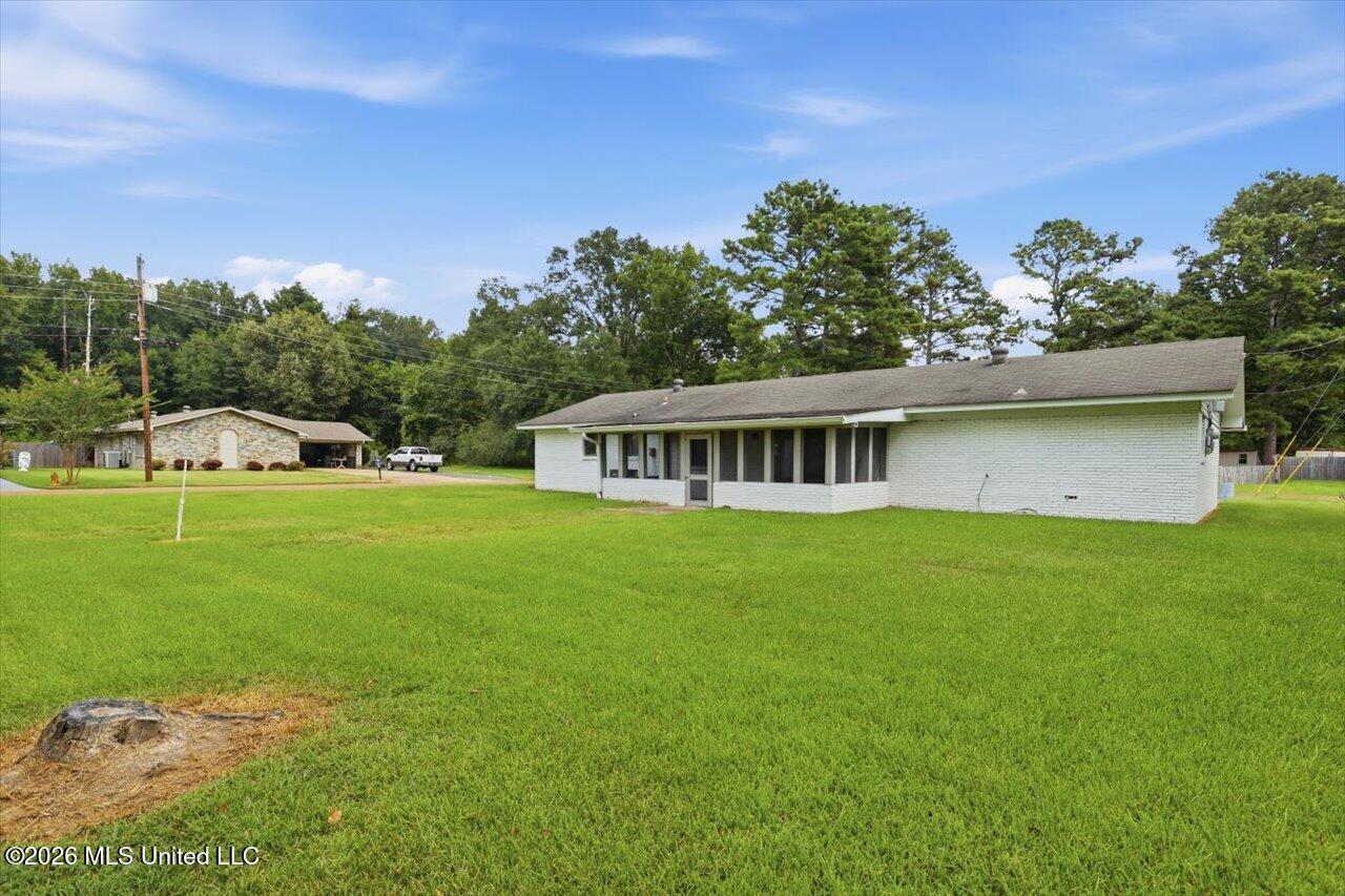 279 Trojan Drive Property Photo 3