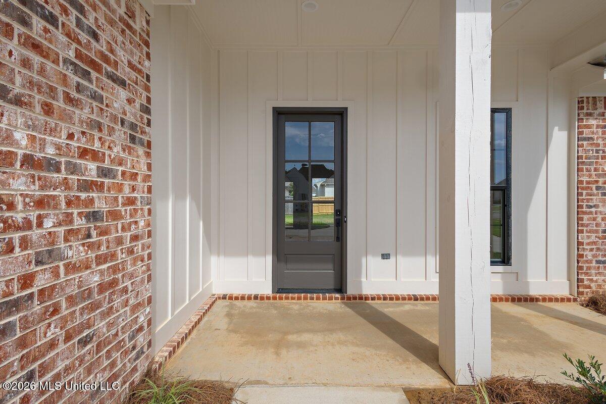 420 Aurora Circle Property Photo 2