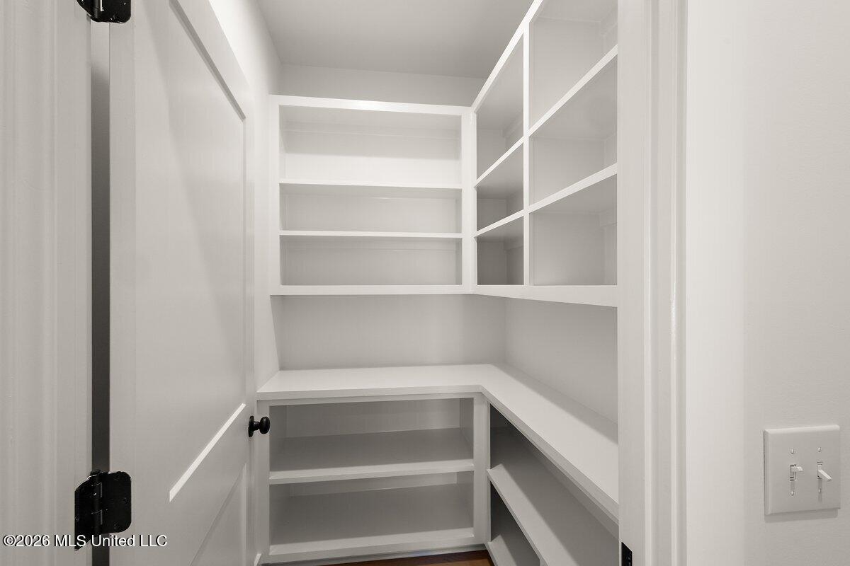 420 Aurora Circle Property Photo 13