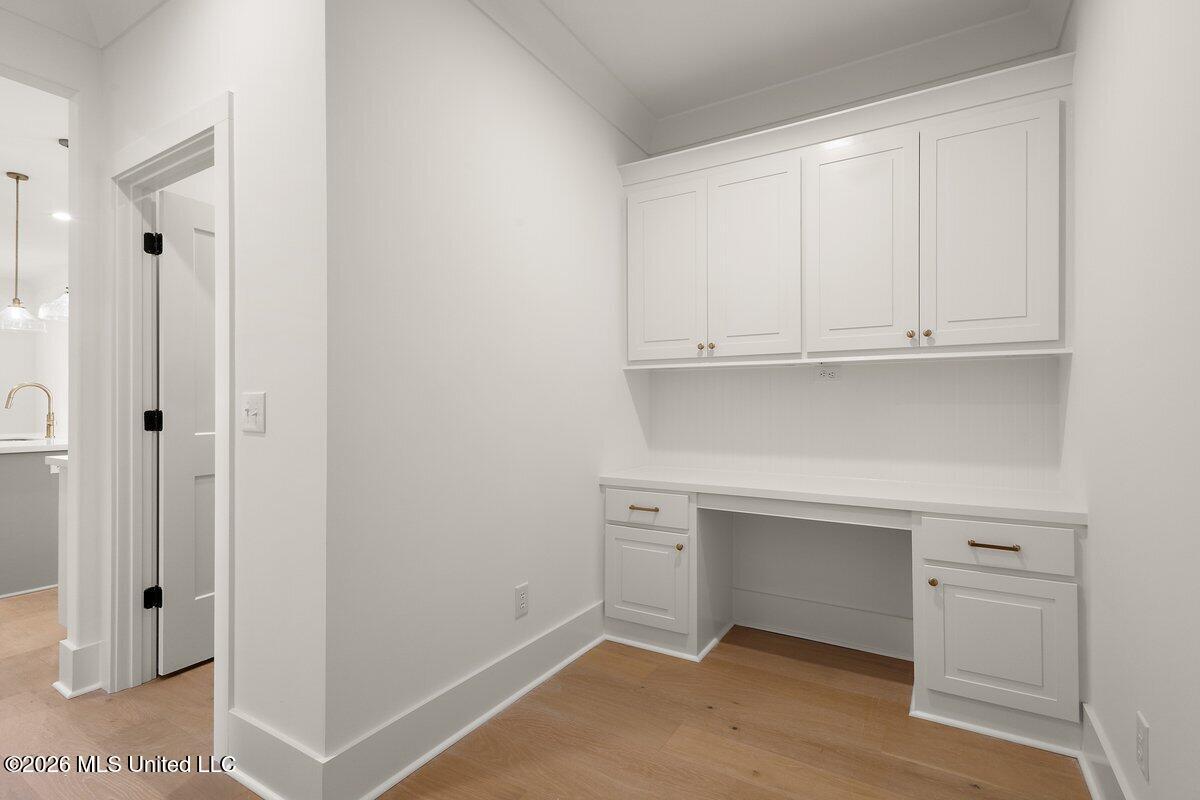420 Aurora Circle Property Photo 19