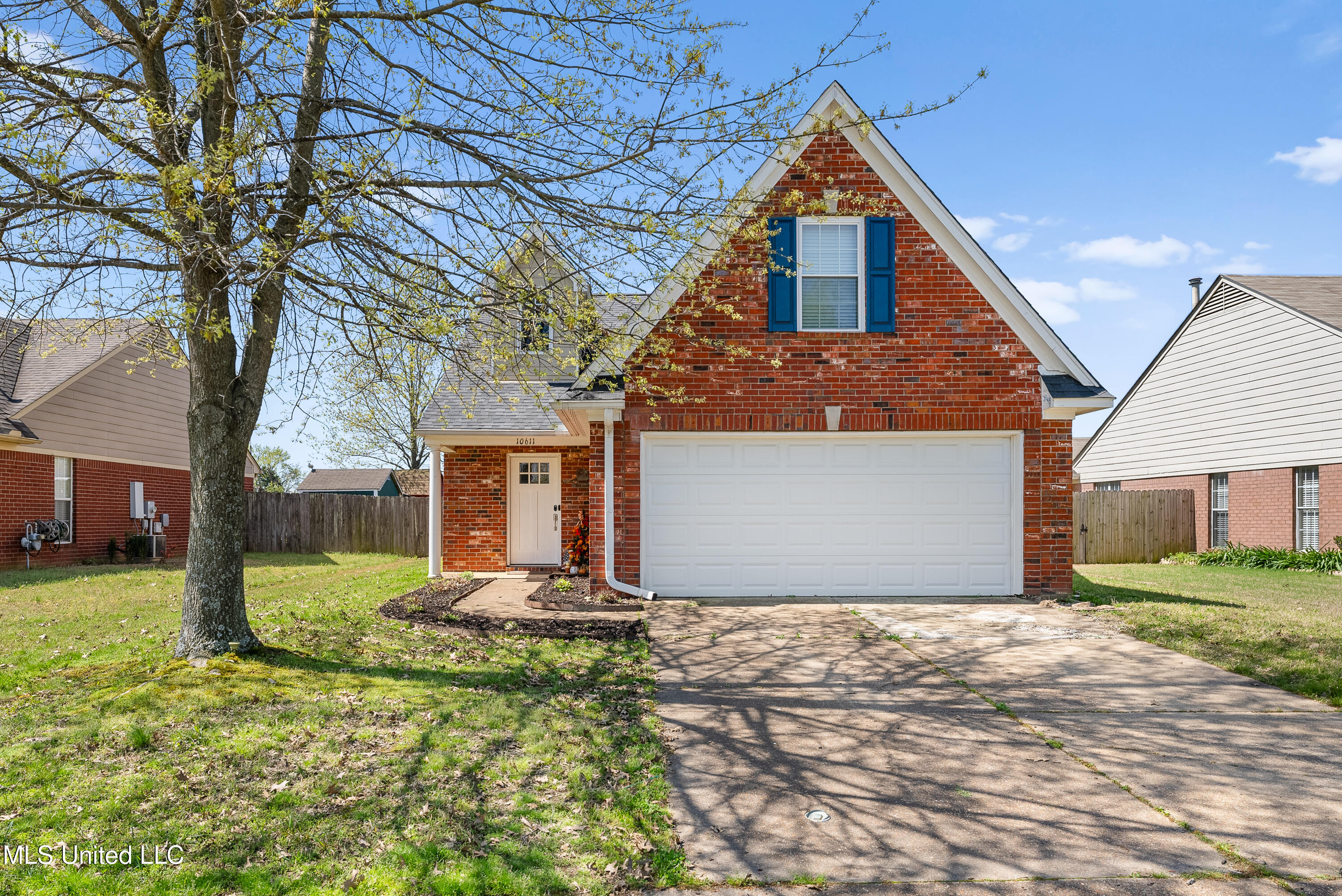 10611 Pecan View Drive Property Photo 1