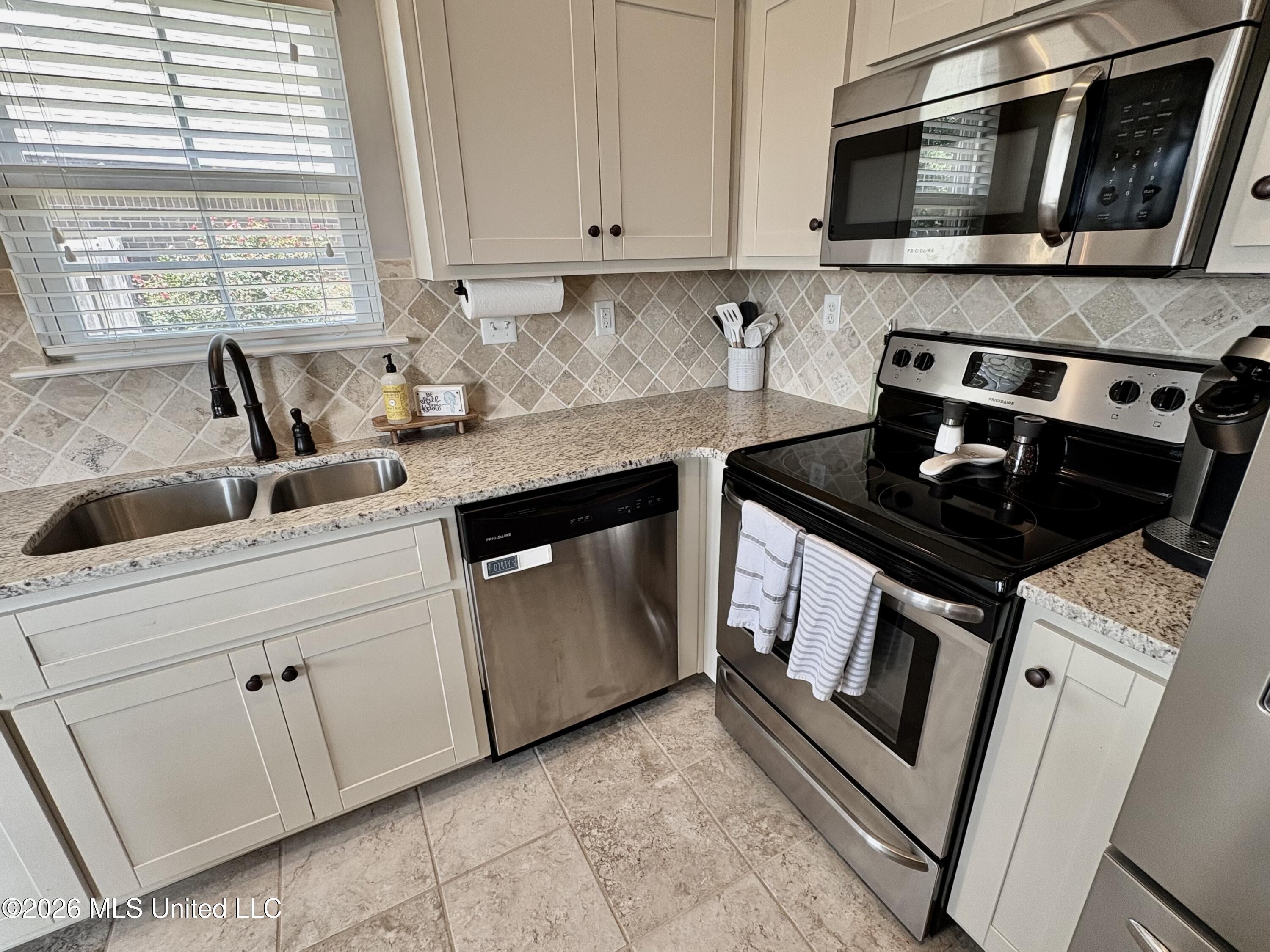 4161 Bramble Crest Drive Property Photo 8