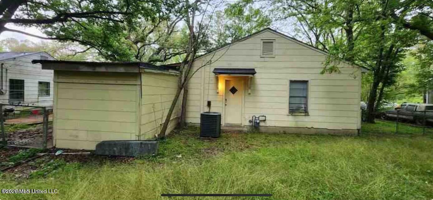 4227 Chennault Avenue Property Photo 2