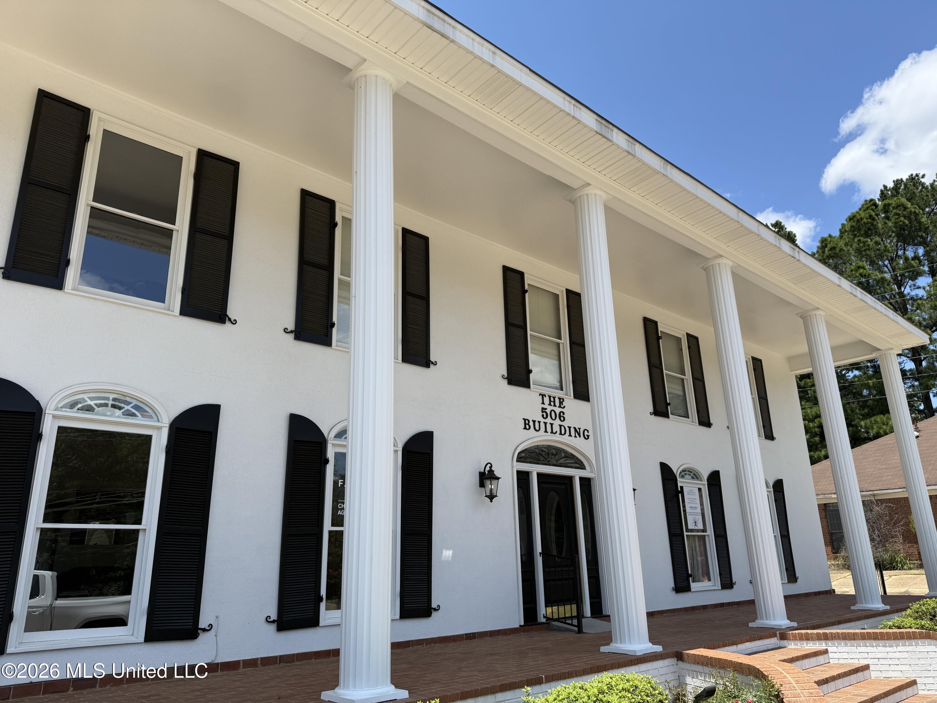 506 Grants Ferry Road Property Photo 1