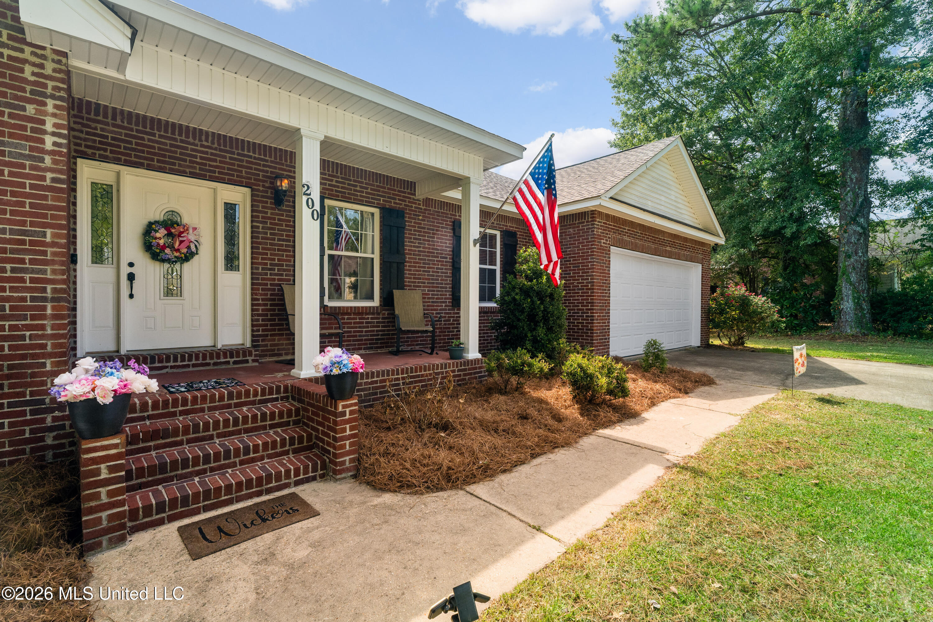 200 Poplar Street Property Photo 5