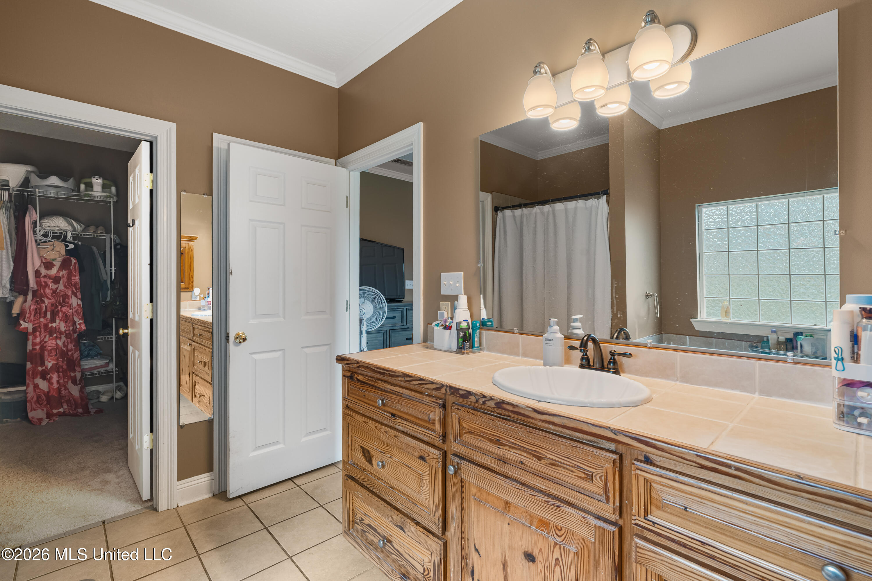 200 Poplar Street Property Photo 22